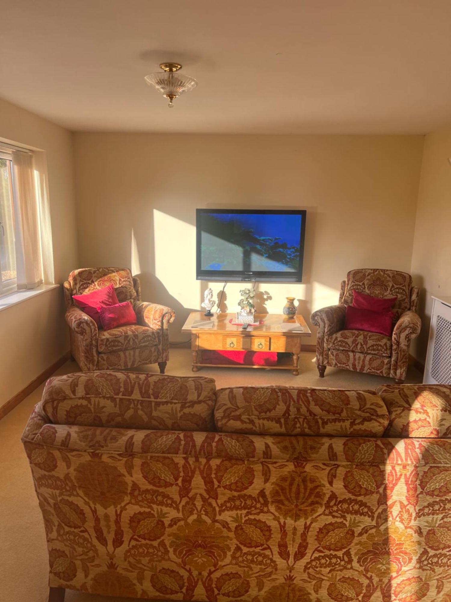 Highcroft House Villa Коршам Екстериор снимка